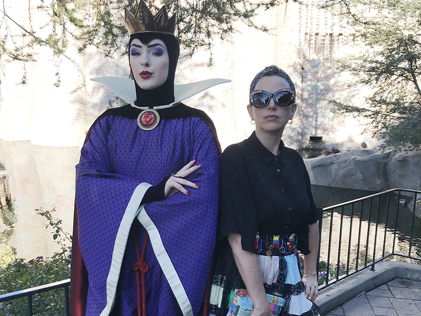 The Evil Queen and Shannon Laskey pose together