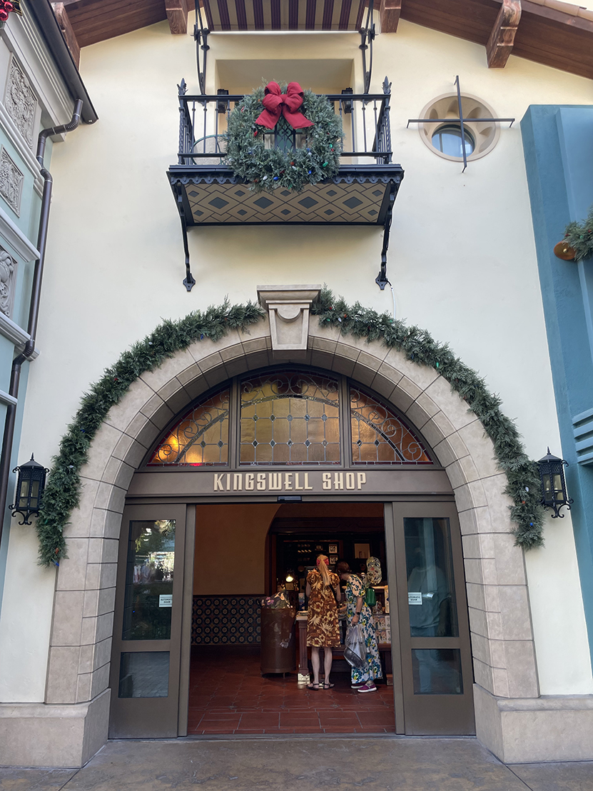 Kingswell Shop Buena Vista Street Disney California Adventure