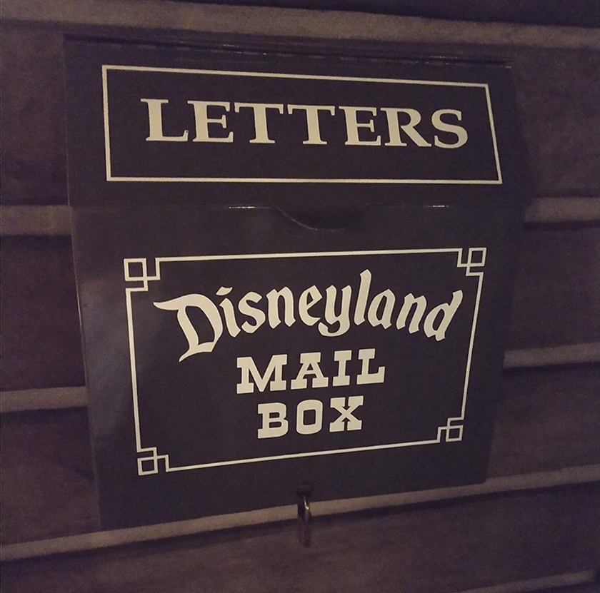 Pooh Corner Mailbox